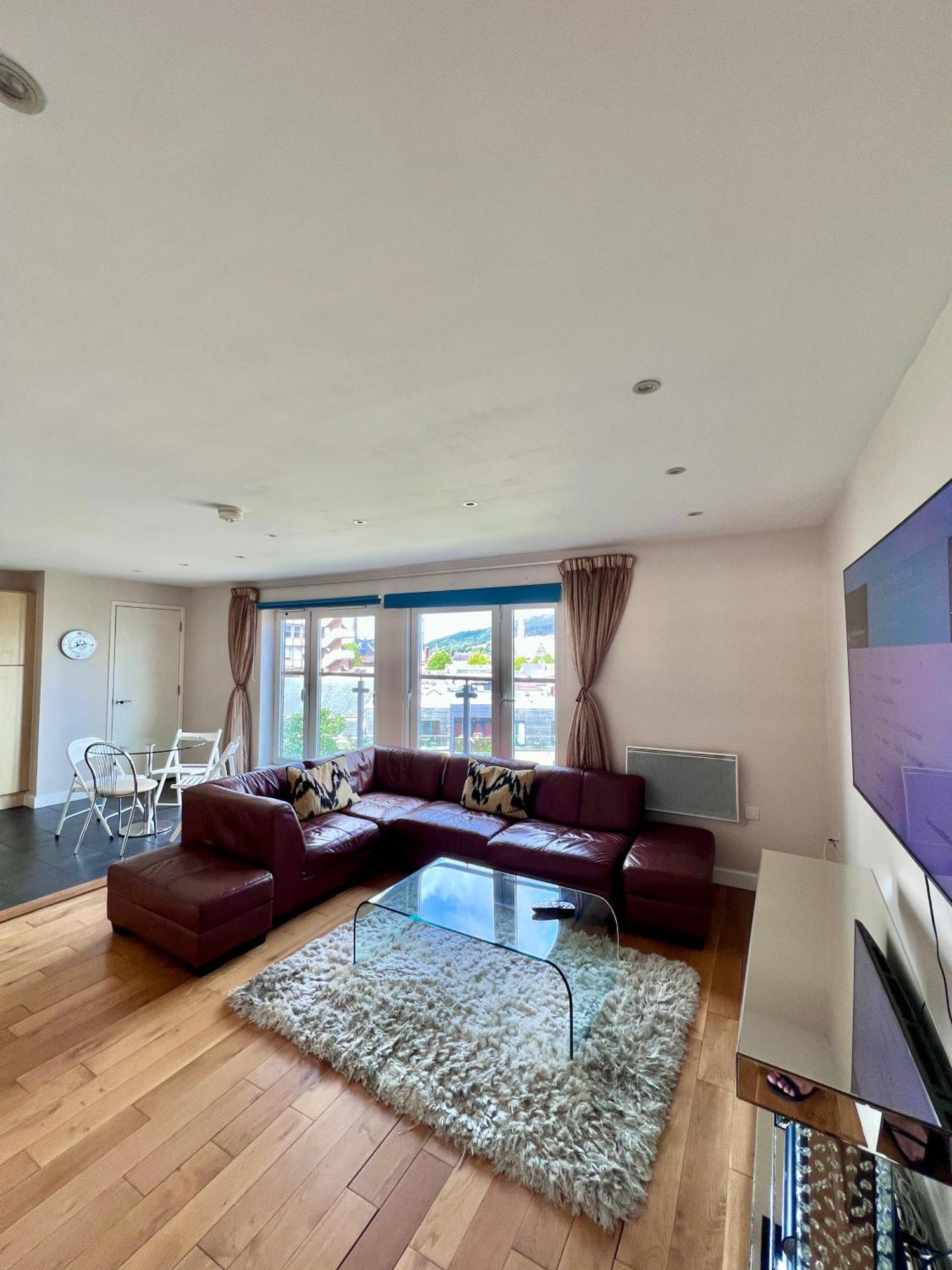 Great City Centre Getaway Apartment 2 Bed Near The Beach And Shopping Area Swansea Exterior photo